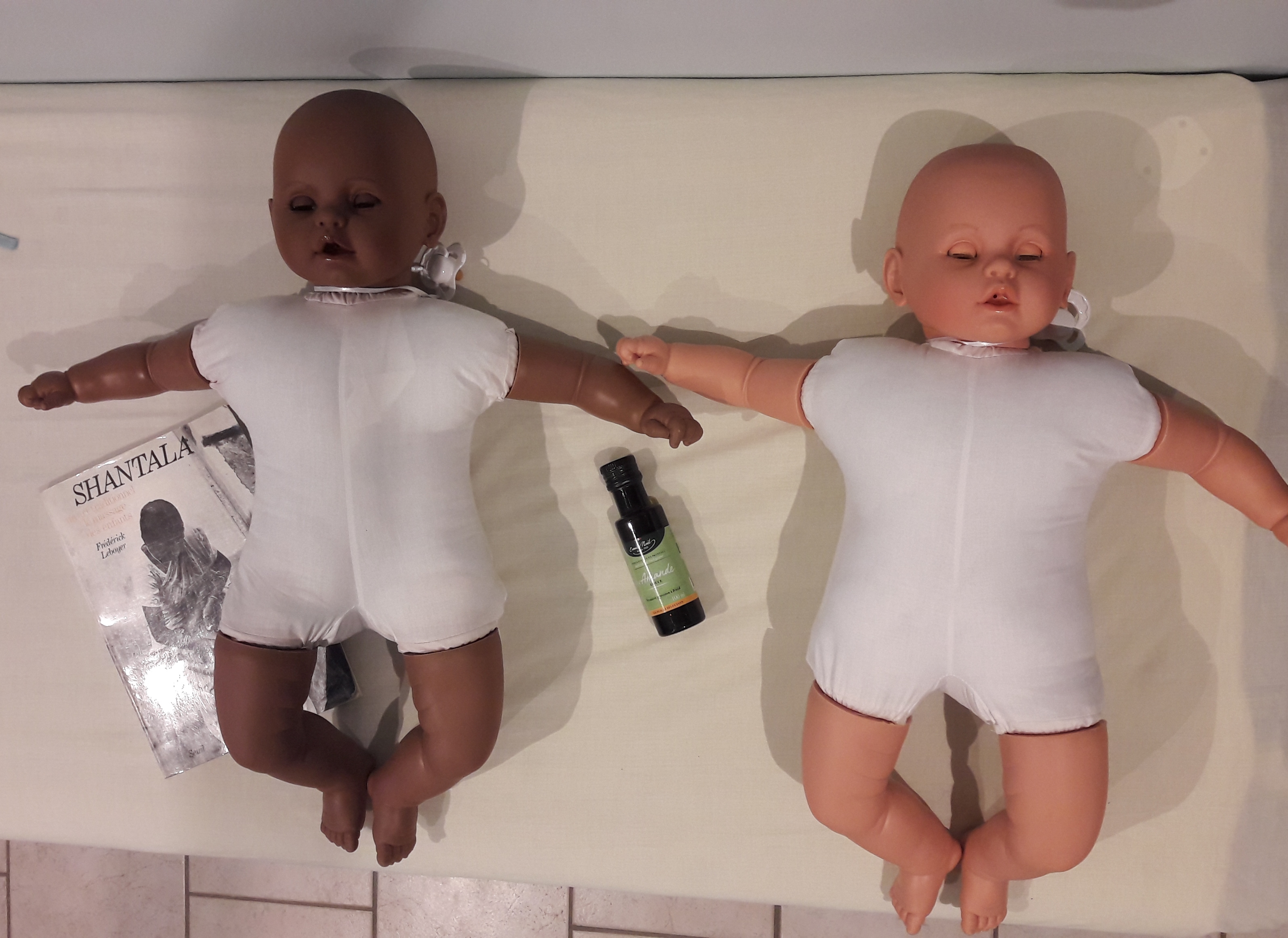Poupons pour s'entraîner au massage bébé